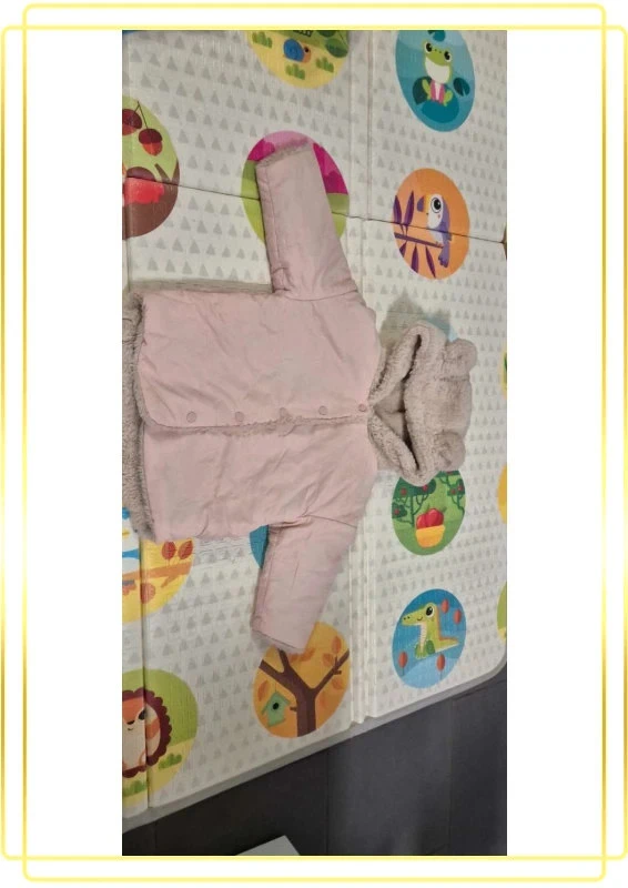 Mouwloos schapenvachtjasje voor babymeisje – photo 2